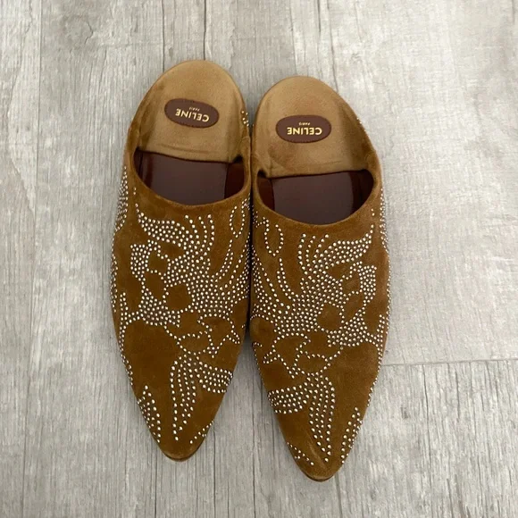 CELINE｜SLIPPERS (BOUBOU SLIPPERS IN SUEDE CALFSKIN (362 CELINE BOUBOU SLIPPERS IN Suede Calfskin - COGNAC | CELINE